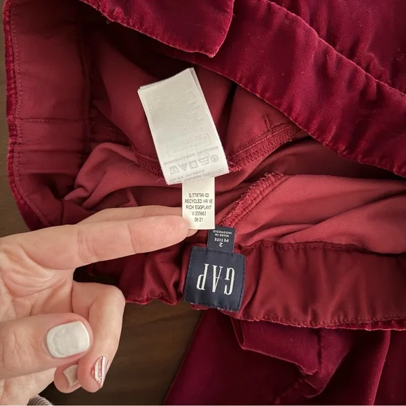 GAP Recycled High Rise Velvet Pant (Petite) - Picture 14 of 14